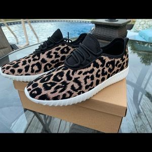 Champagne leopard print shoes